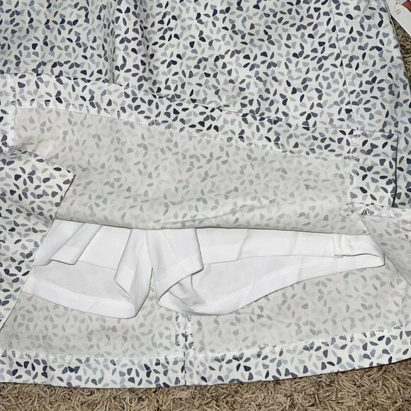 S.C. & CO. Women's Tummy Control Skort Pebble, Size Large (New) - Picture 8 of 16